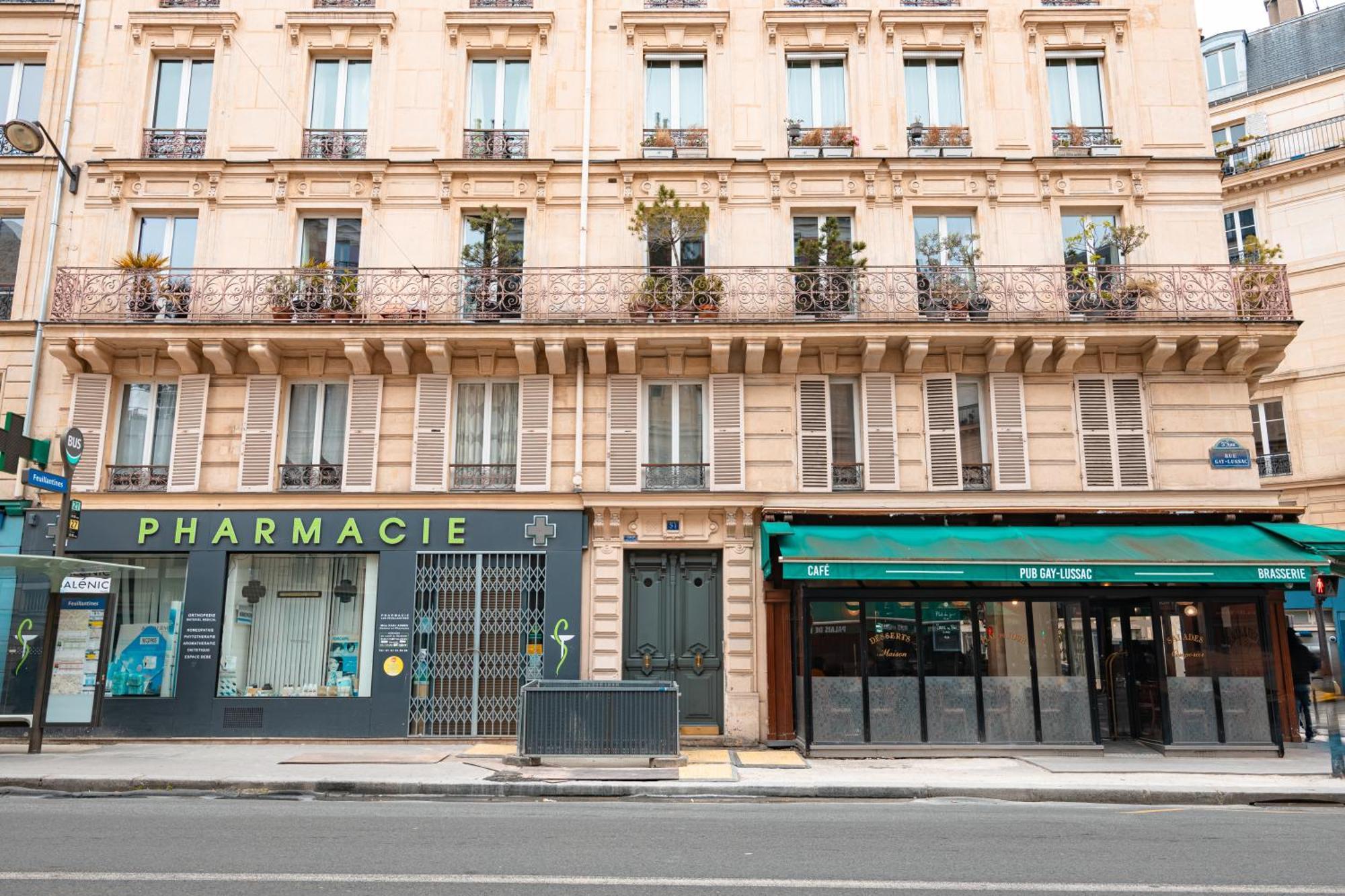 Appartement Quartier Jardin Du Luxembourg Free Netflix Parigi Esterno foto